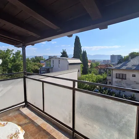 Exclusive Diplomatic Area Cyti Centar 스코페